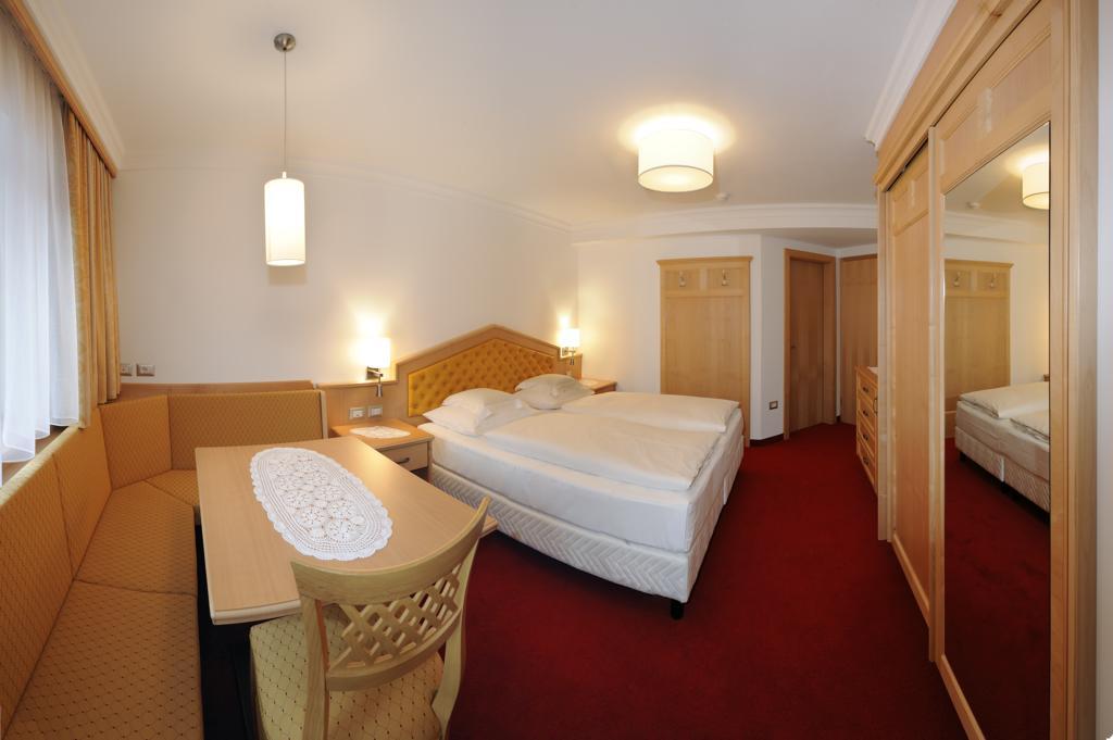 Hotel Ingram Σέλβα ντι Βαλ Γκαρντένα Δωμάτιο φωτογραφία